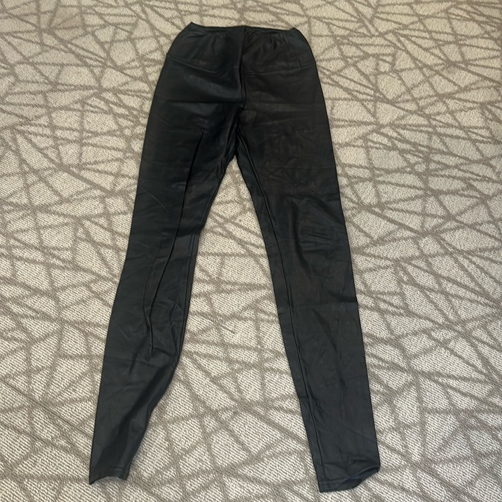 Wilfred leather leggings aritzia